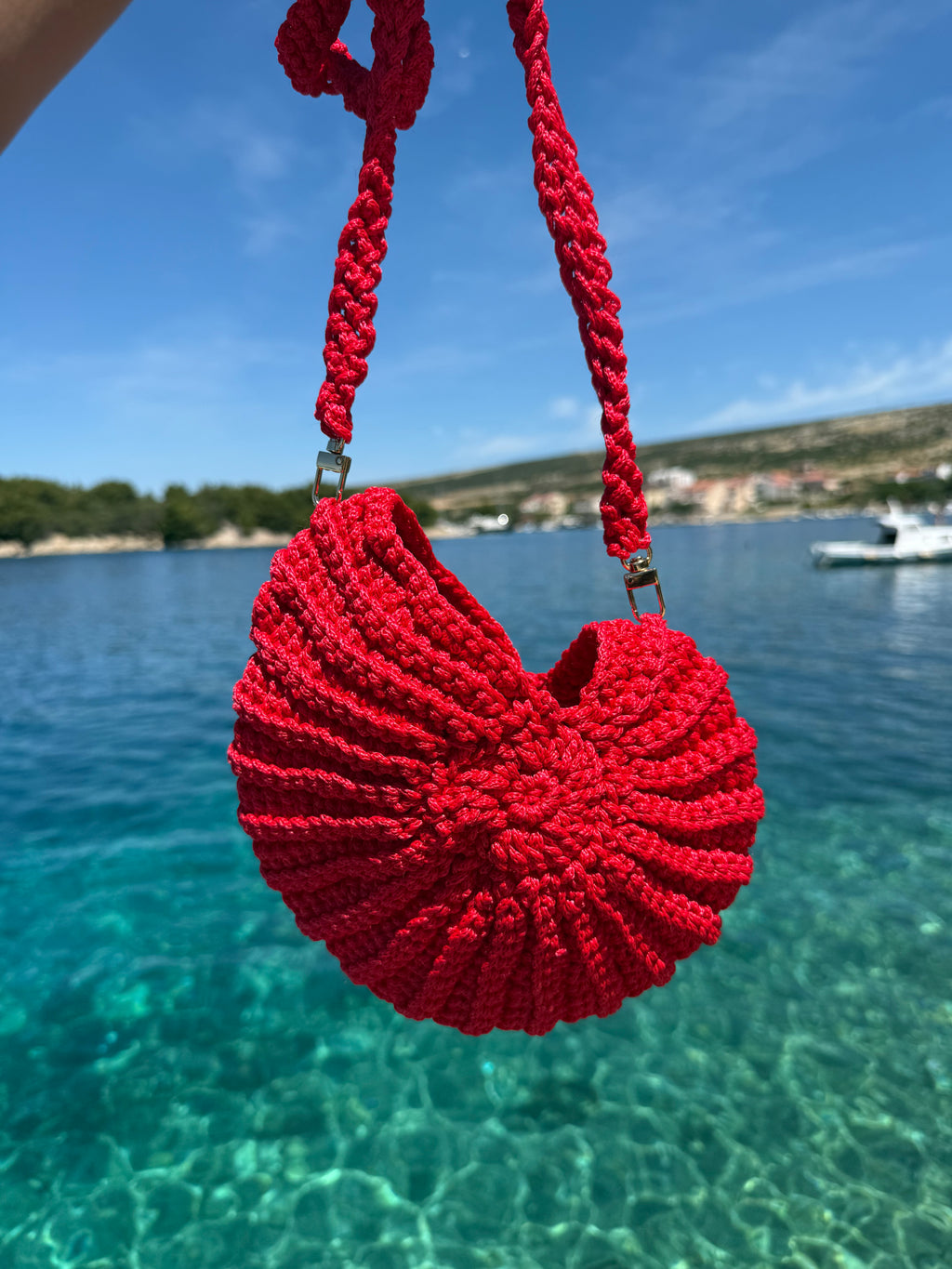 Shelly Red